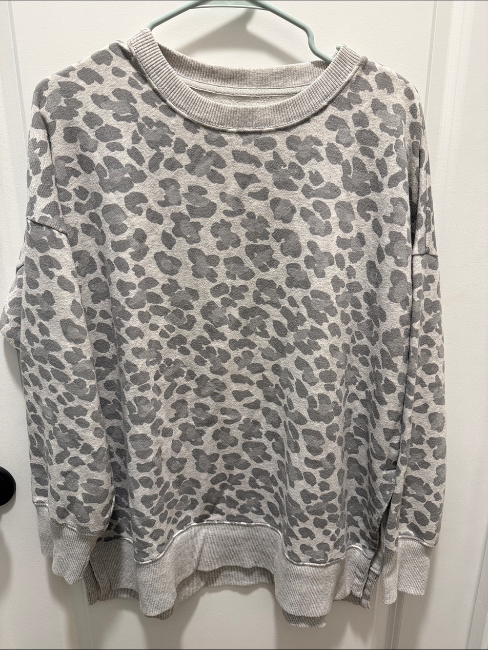 aerie Light Gray Leopard-Print Crewneck Sweatshirt